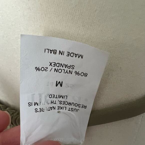 Netta. Olive Short Sleeve Bikini Set M - Picture 8 of 8